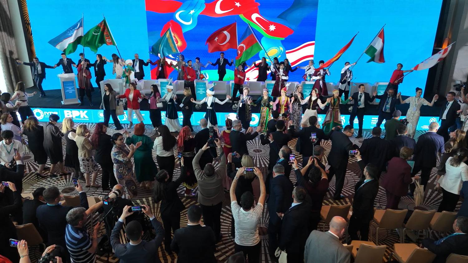 Türk Dövlətləri Təşkilatına üzv ölkələrin QHT-lərinin II Həmrəylik Forumu “Birlik kompozisiyası” ilə başa çatıb