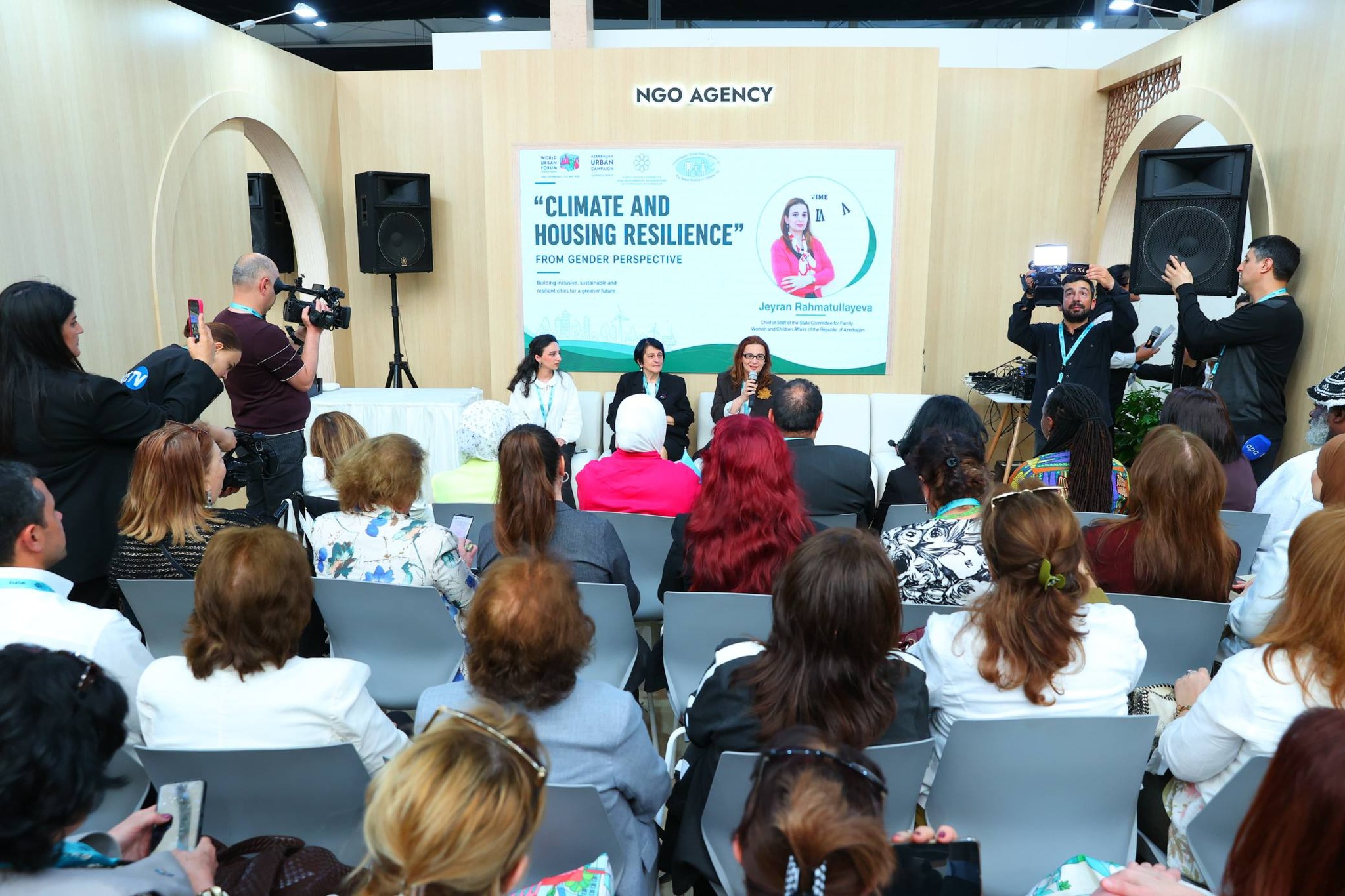 İqlim və mənzil dayanıqlığı: gender perspektivindən baxış adlı yan tədbiri keçirilib
