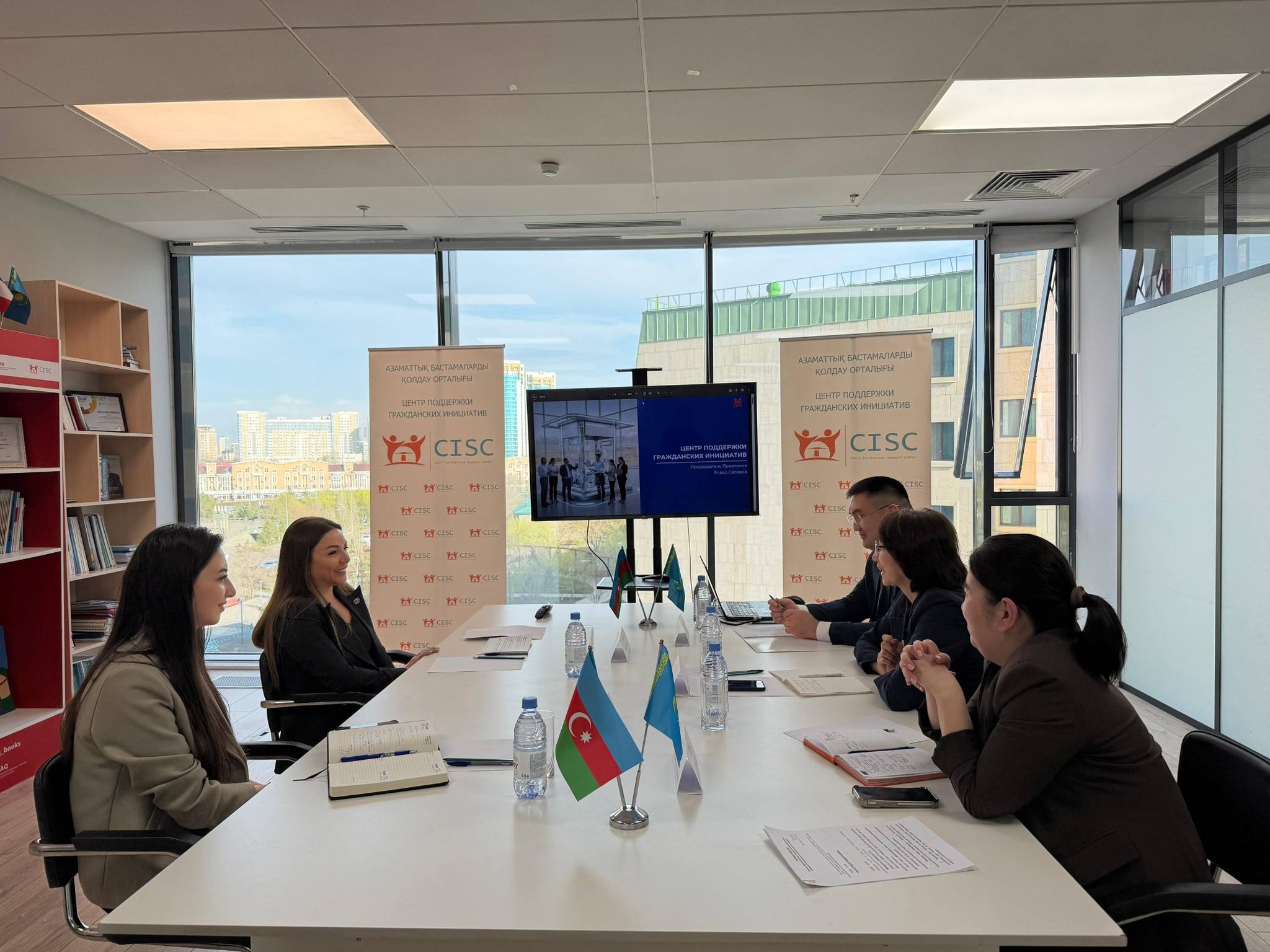 Qazaxıstanın Vətəndaş Cəmiyyəti Məsələləri Komitəsi ilə görüş keçirilib